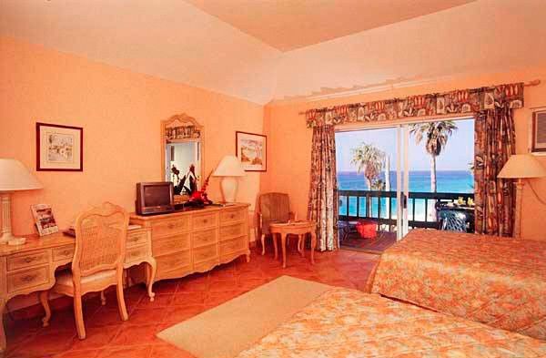 Surf Side Beach Club Mount Pleasant Room photo